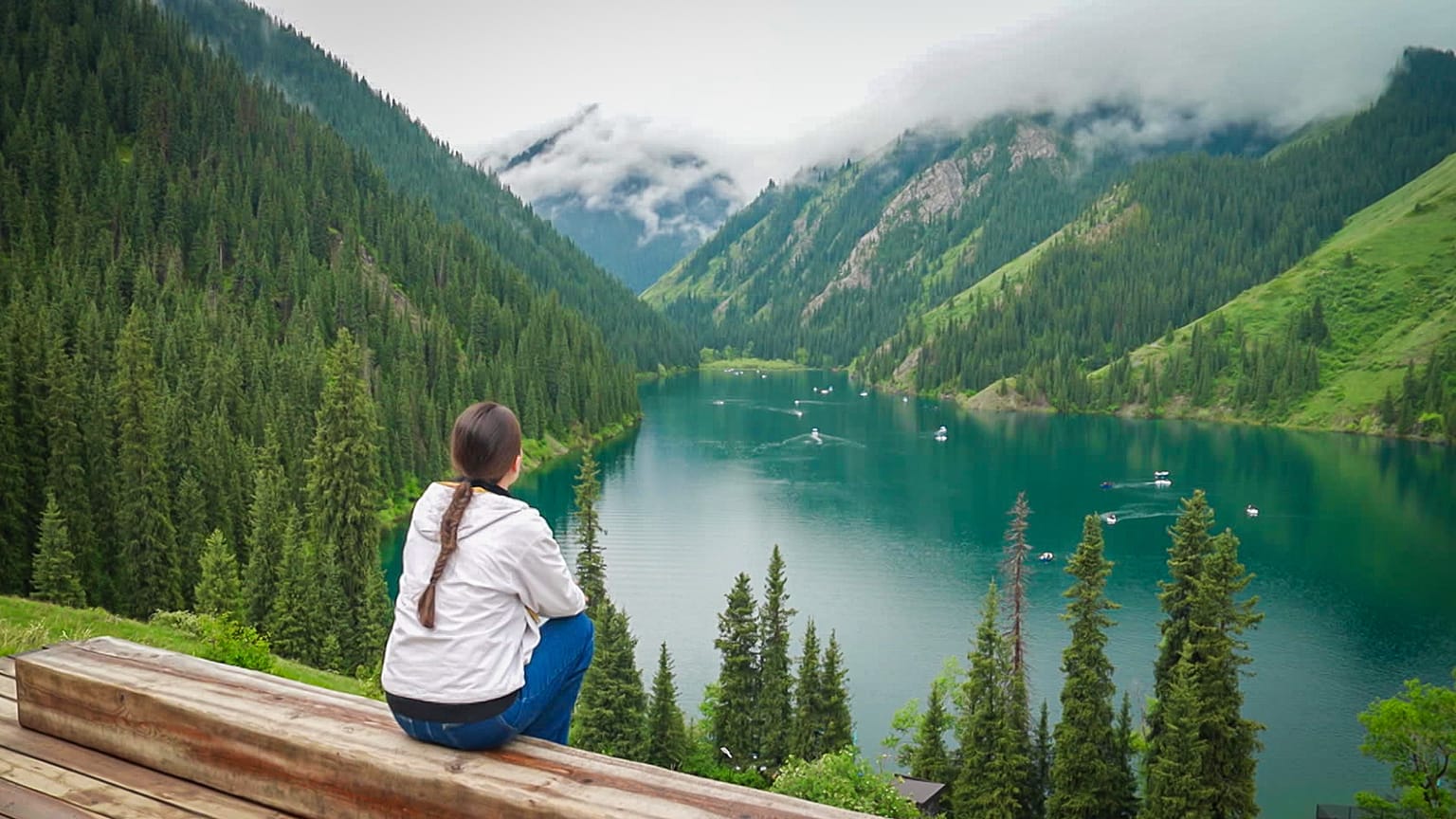 Perles du Tian Shan : Explorer les merveilles naturelles du parc national des lacs Kolsay