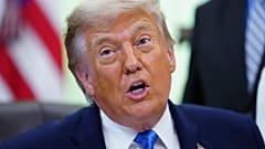 Donald Trump discursa no Salão Oval da Casa Branca