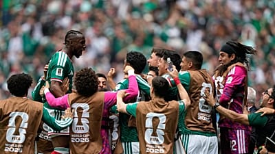 Dünya Kupası açılış maçında Meksika, Güney Afrika’yı 2-0 mağlup etti