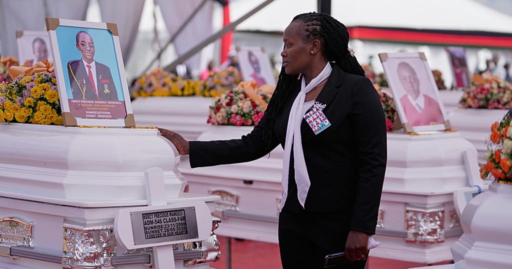 Kenya: final tribute to the victims of a girls' high school fire