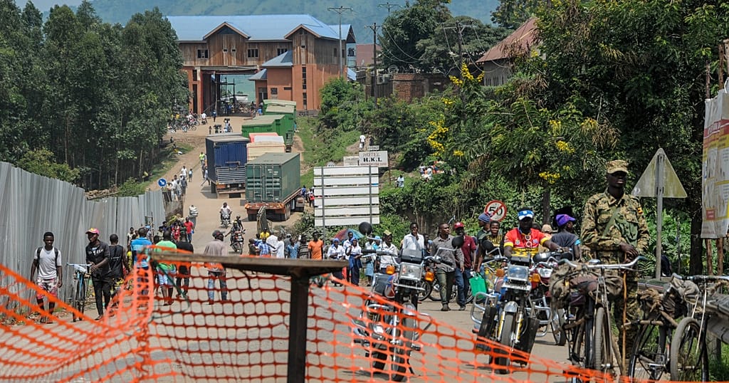 Ebola : l'Ouganda dénonce les restrictions « injustes » imposées aux voyageurs