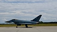 Ein winkender Eurofighter-Pilot auf der ILA 2026, 13.06.2026