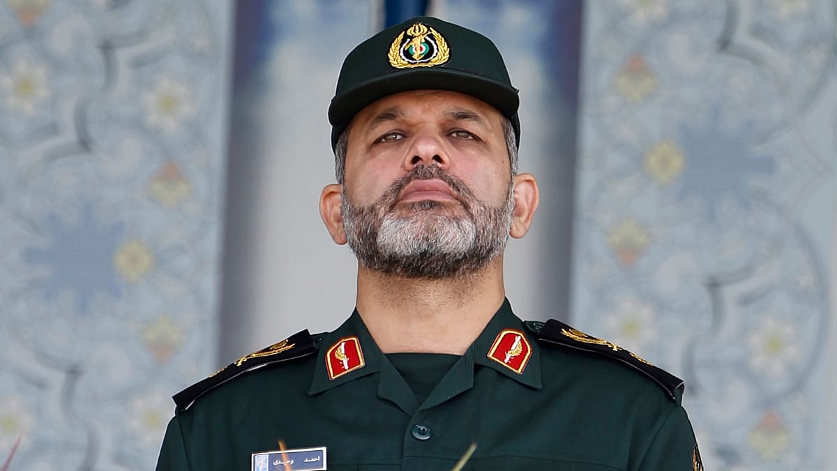 [ژنرال در سایه؛ چطور وحیدی مسیر مذاکرات تهران‑ترامپ را باز می‌کند]