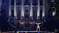 Diego Lopes podczas pojedynku ze Stevem Garcią na UFC Freedom 250 w Waszyngtonie, 14 czerwca 2026 r.