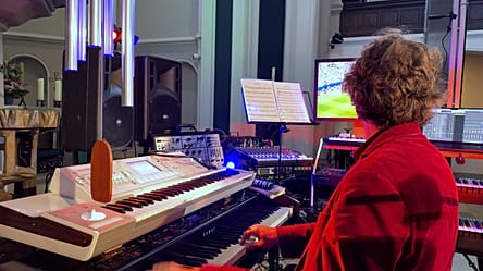 Berlin musician turns Germany football opener into musical spectacle