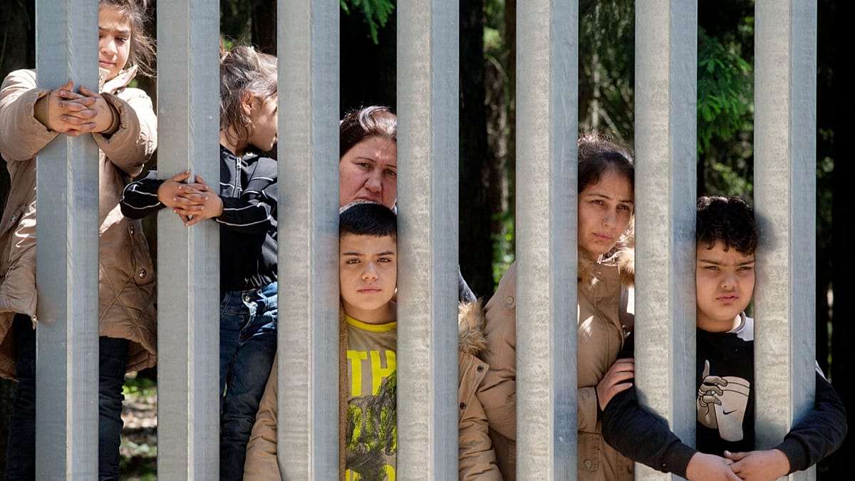 Fact check: Is the EU fining member states that don't accept migrants?