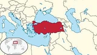 Dünya haritası üzerinde Türkiye.