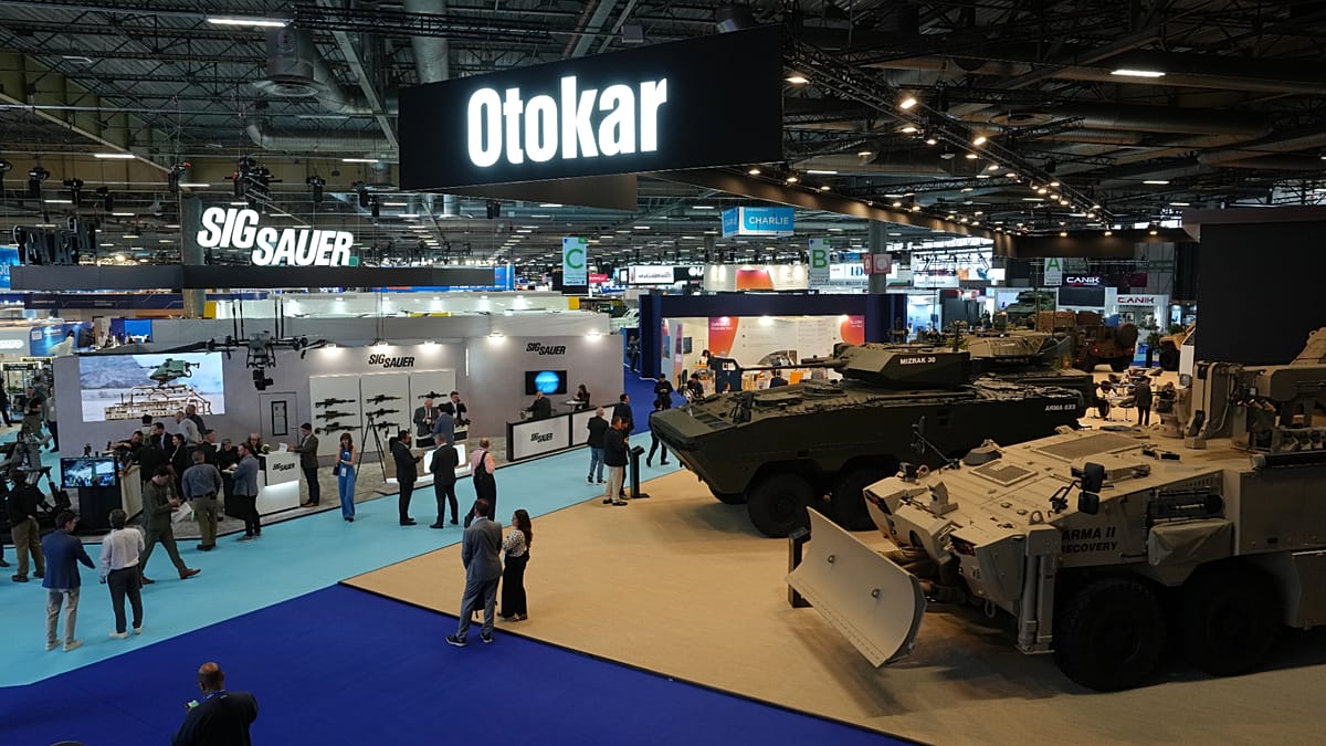 Au salon de l'armement Eurosatory, le savoir-faire ukrainien comme invité de luxe
