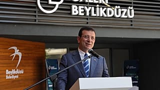 ARŞİV: İBB Başkanı Ekrem İmamoğlu, “Galeri Beylikdüzü Görsel Sanatlar Yarışması” ödül töreninde / 17 Temmuz 2024