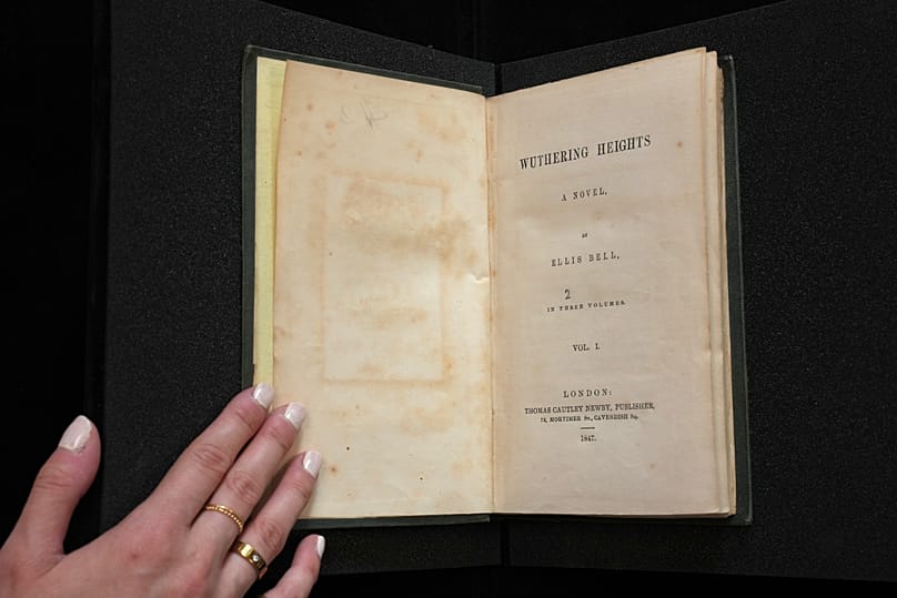 Une première édition de « Wuthering Heights » d’Emily Brontë exposée en vue de sa vente chez Christie’s