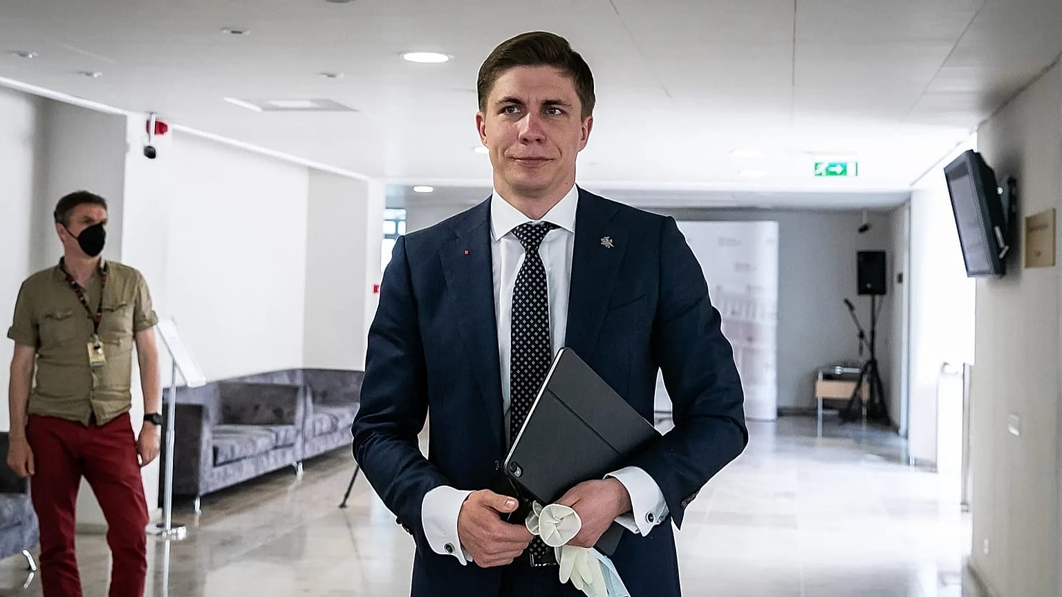 The Social Democrat leader, Mindaugas Sinkevičius, said he will take responsibility for forming a new government and serve as Prime Minister.