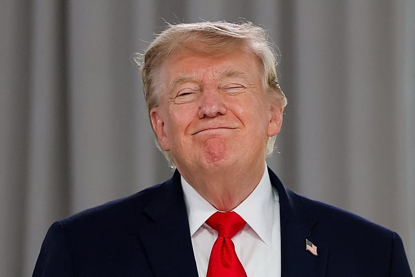 O presidente dos EUA, Donald Trump, participa num almoço de trabalho com líderes do G7 e do Médio Oriente em Evian-les-Bains, 16 de junho de 2026