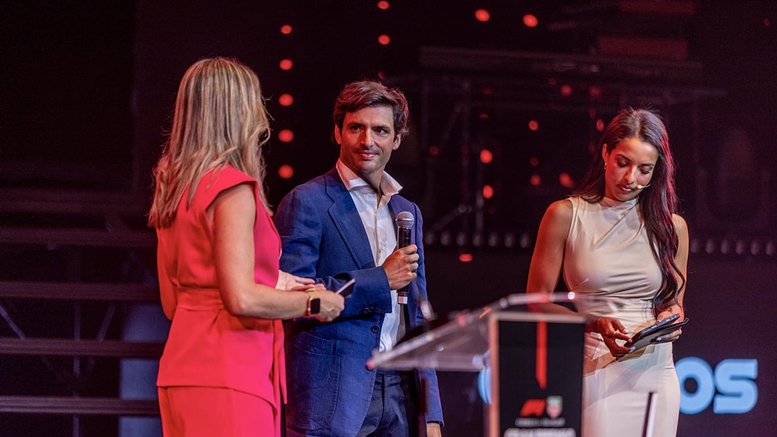 El piloto de Fórmula 1 Carlos Sainz, embajador de MADRING, en la presentación oficial. En Madrid, 16 de junio de 2026.