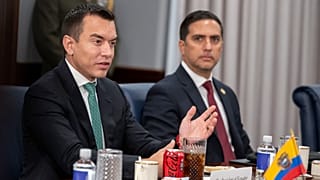 El presidente de Ecuador, Daniel Noboa, habla durante una reunión con el secretario de Defensa, Pete Hegseth, en el Pentágono, el lunes 15 de junio de 2026 en Washington