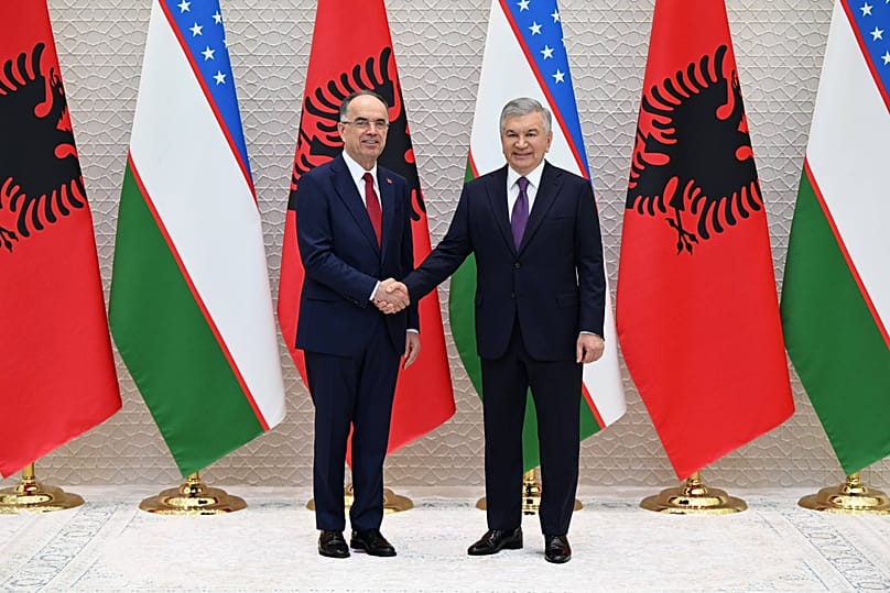 El presidente de la República de Uzbekistán, Shavkat Mirziyoyev, y el presidente de la República de Albania, Bajram Begaj, mantuvieron conversaciones a