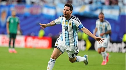 Lionel Messi ties Miroslav Klose for most World Cup goals as Argentina cruise past Algeria 3-0 | Euronews