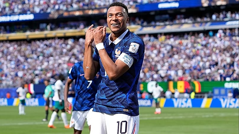 Kylian Mbappé jubelt nach seinem Führungstor im WM-Spiel der Gruppe I gegen Senegal in East Rutherford, New Jersey, Dienstag, 16. Juni 2026.