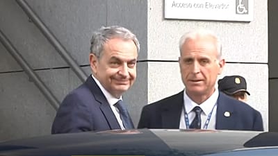 L'ex presidente del governo spagnolo José Luis Rodríguez Zapatero al suo arrivo all'Audiencia Nacional, a Madrid, il 17 giugno 2026.