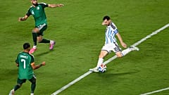 Messi egy mozdulatra a harmadik góljától az Algéria elleni mérkőzésen