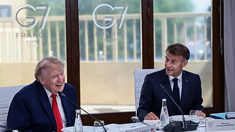 G7-Sitzung bei Macron: Trump lacht
