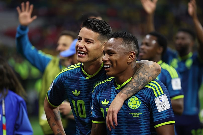 A kolumbiai James Rodríguez és Jaminton Campaz ünnepel a Kolumbia–Üzbegisztán világbajnoki K csoportmérkőzés megnyerése után Mexikóvárosban, 2026. június 17-én, szerdán