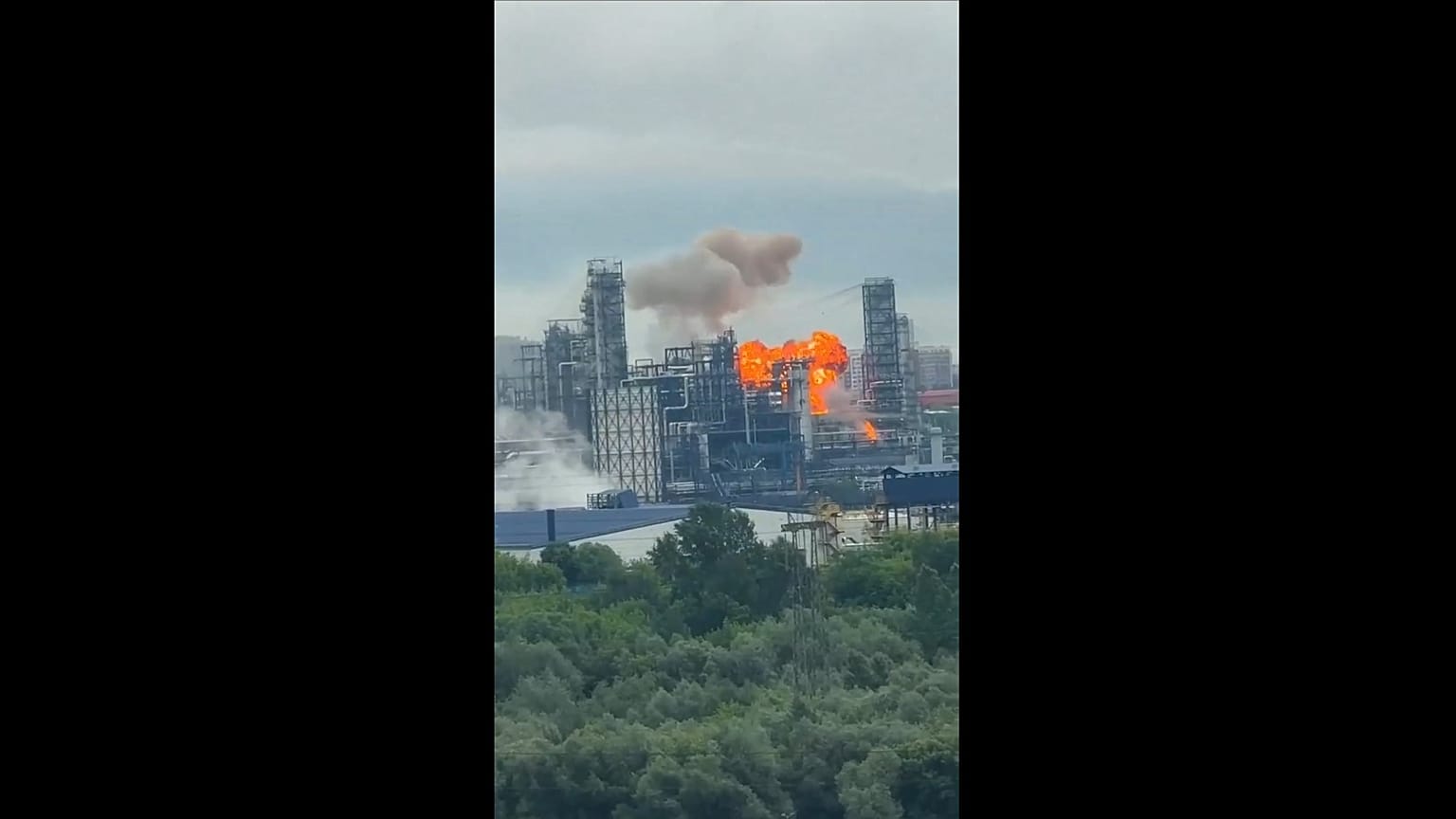 Ukraine targets Moscow oil refinery in major drone attack