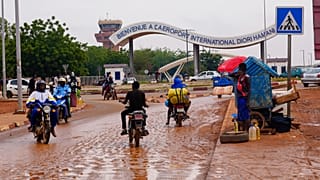Gunfire erupts near airport in Niger's capital