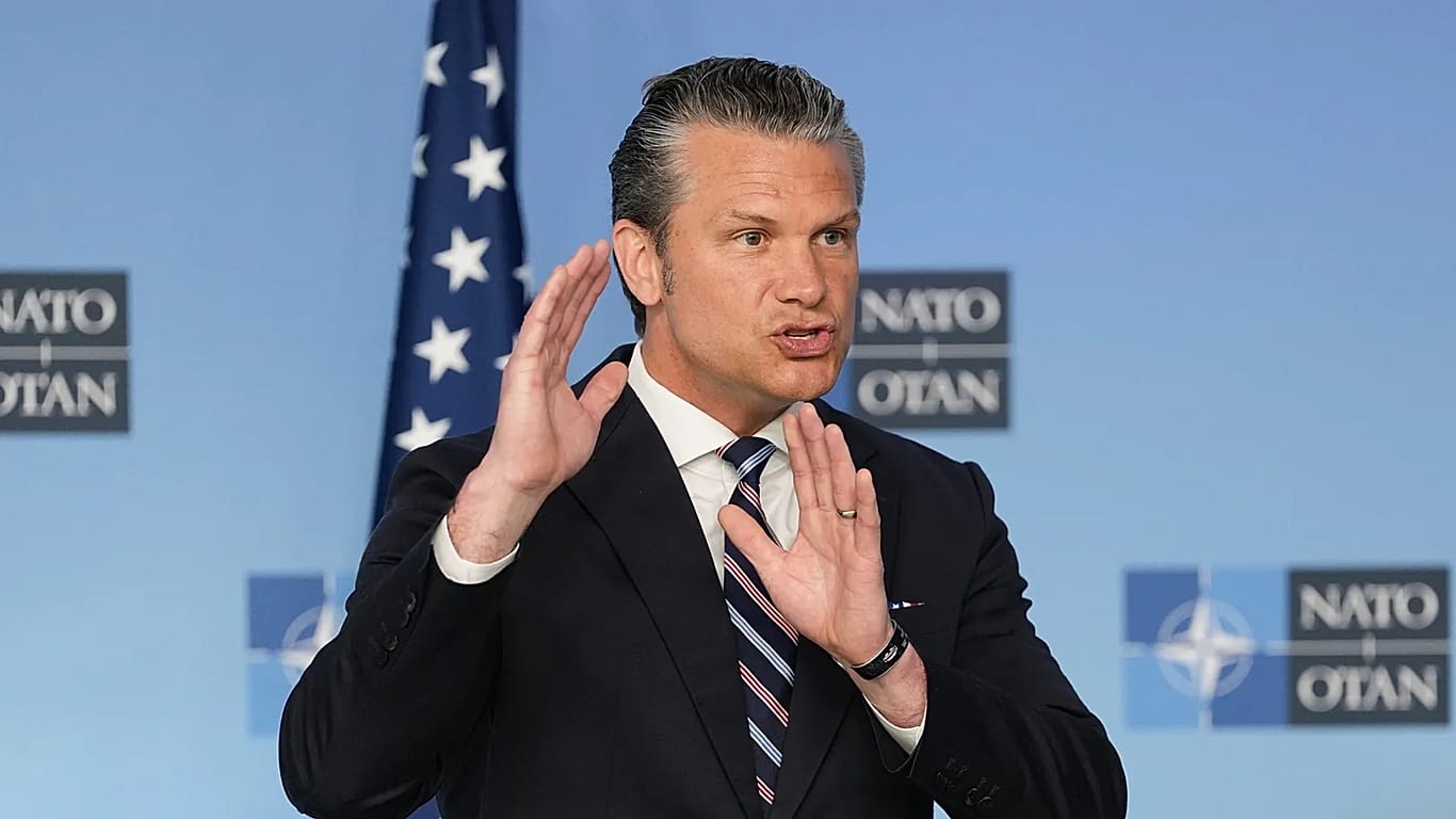 Pete Hegseth attacca alleati Nato definendoli "vergognosi", mentre Rutte minimizza
