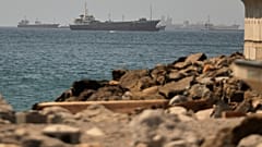 Navi e cargo commerciali ancorati nello Stretto di Hormuz difronte all'Oman (16 giugno 2026)
