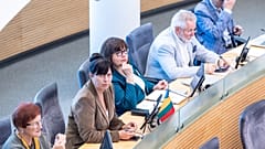 Социал-демократка Оринта Лейпуте (третья слева) — одна из инициаторов направления молодых врачей в сельскую местность.