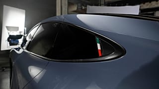 Das Elektroauto Aehra bei einem Fototermin in Mailand