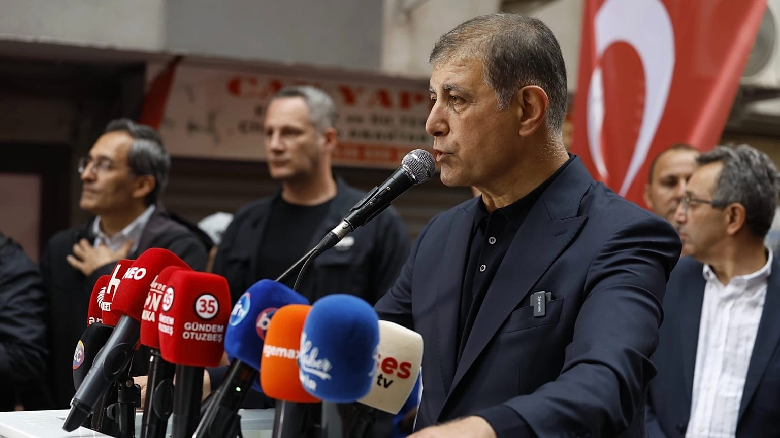 İzmir Büyükşehir Belediye Başkanı Cemil Tugay / X