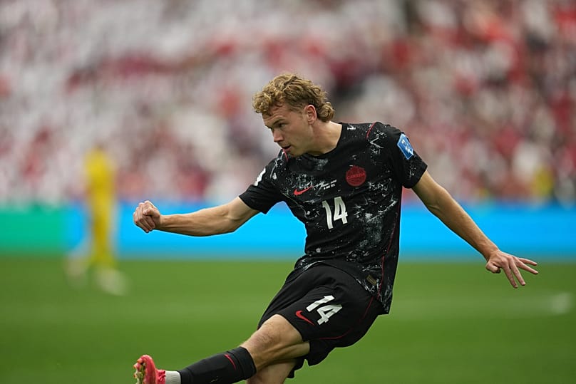 Kanadas Jacob Shaffelburg schießt während des WM-Gruppenspiels der Gruppe B gegen Katar in Vancouver, British Columbia, Donnerstag, 18. Juni 2026