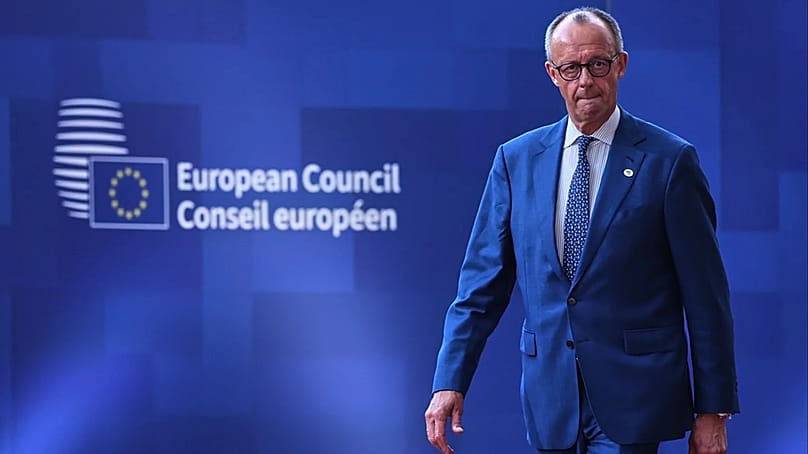 Deutschlands Bundeskanzler Friedrich Merz trifft zum EU-Gipfel in Brüssel ein, Donnerstag, 18. Juni 2026