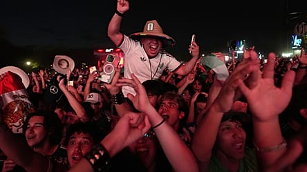Celebrations as Mexico becomes first nation to reach World Cup knockout stage