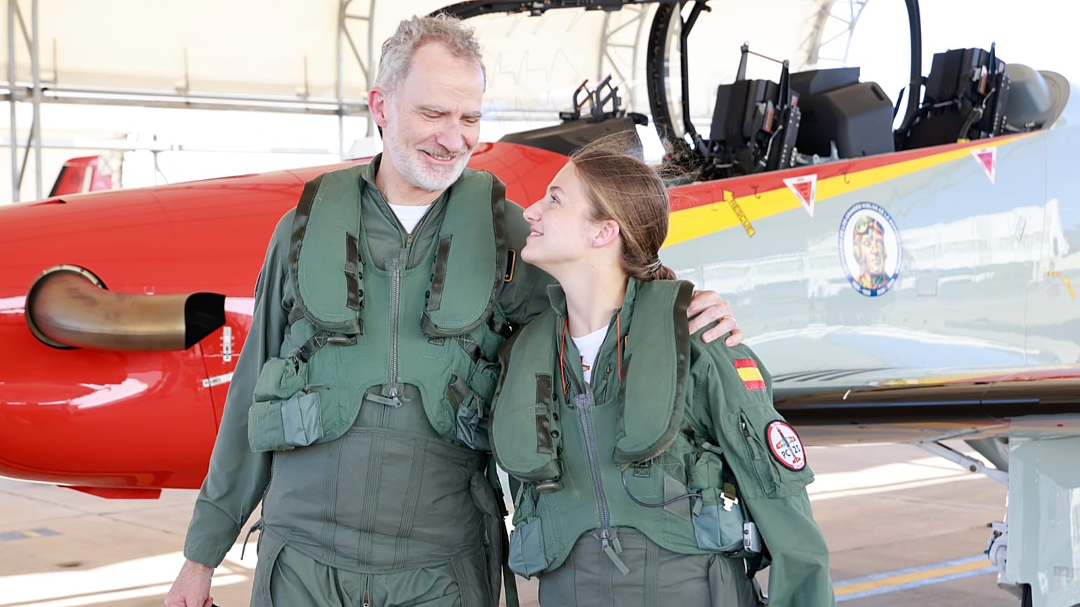 El Rey y la princesa Leonor en su primer vuelo juntos.