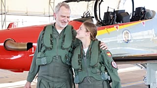 El Rey y la princesa Leonor en su primer vuelo juntos.