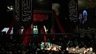 يتجمع أنصار حزب الله حول قبر الزعيم الراحل السيد حسن نصر الله، للاستماع إلى خطبة الزعيم الحالي الشيخ نعيم قاسم بمناسبة اليوم الأول من عاشوراء