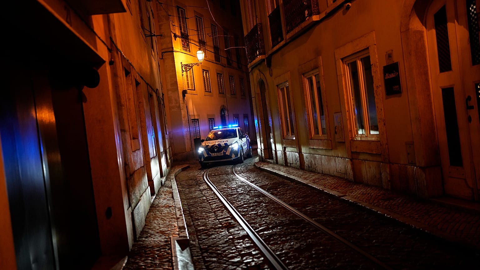Uma criança morta e um país em alerta: violência doméstica lidera crimes contra menores