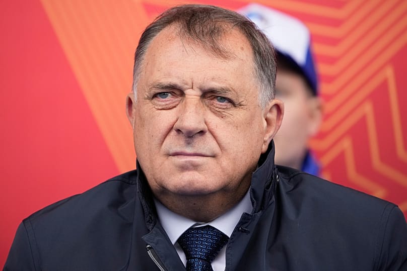 Milorad Dodik bei einer Militärparade in Moskau, Russland am 9. Mai 2026