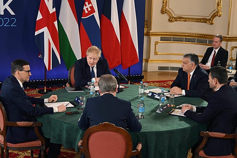 Az európai vezetők rendszeresen ,,elzarándokoltak" a V4-ekhez is
