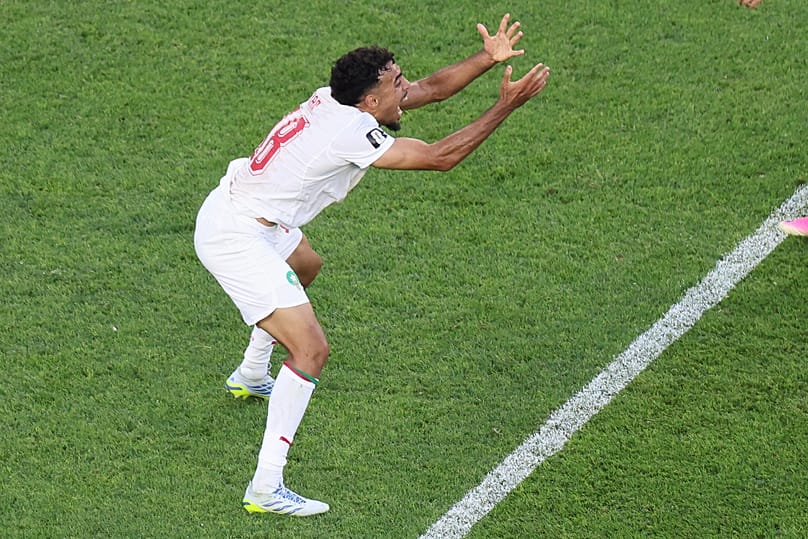 Chadi Riad reacciona durante el partido de fútbol del Grupo C de la Copa Mundial entre Escocia y Marruecos en Foxborough, Massachusetts, el 19 de junio de 2026.