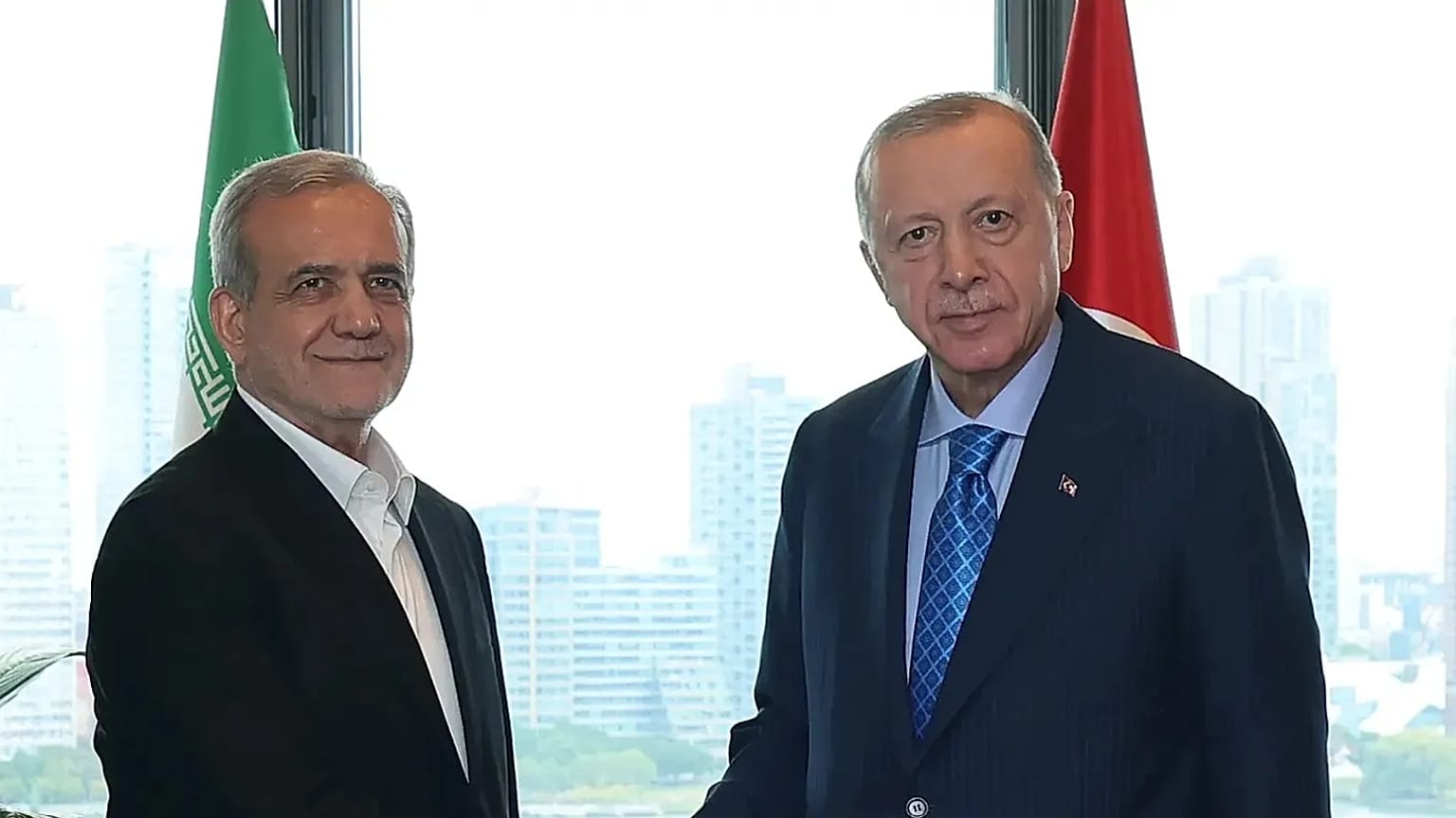 Erdoğan ve Pezeşkiyan, 2024.