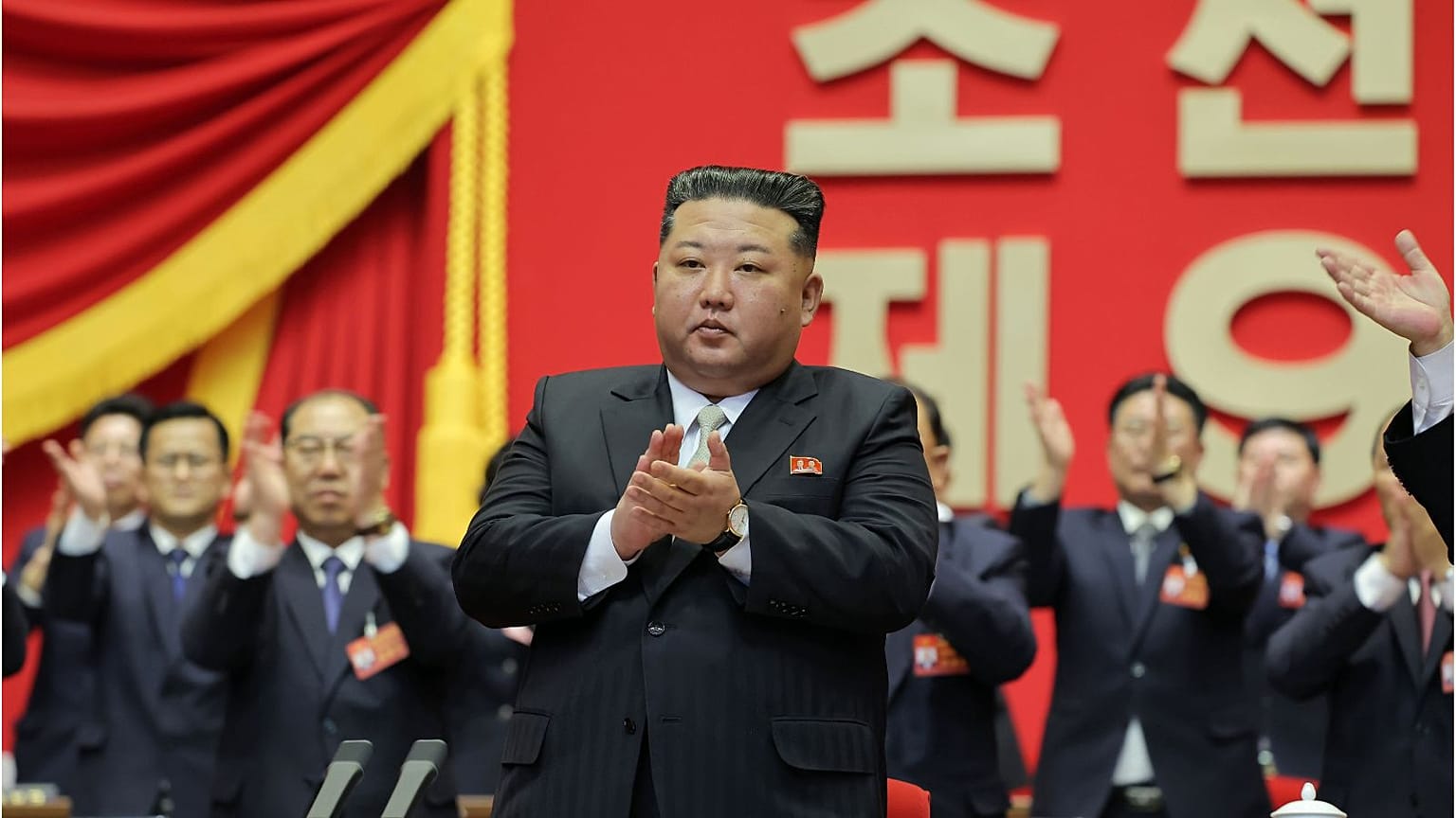 A kép illusztráció (Kim Dzsongun, Észak-Korea teljhatalmú vezetője)