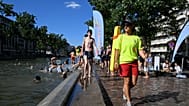 Sur le canal Saint-Martin à Paris, ce mercredi 17 juin 2026.  (Photo AP/Emma Da Silva)
