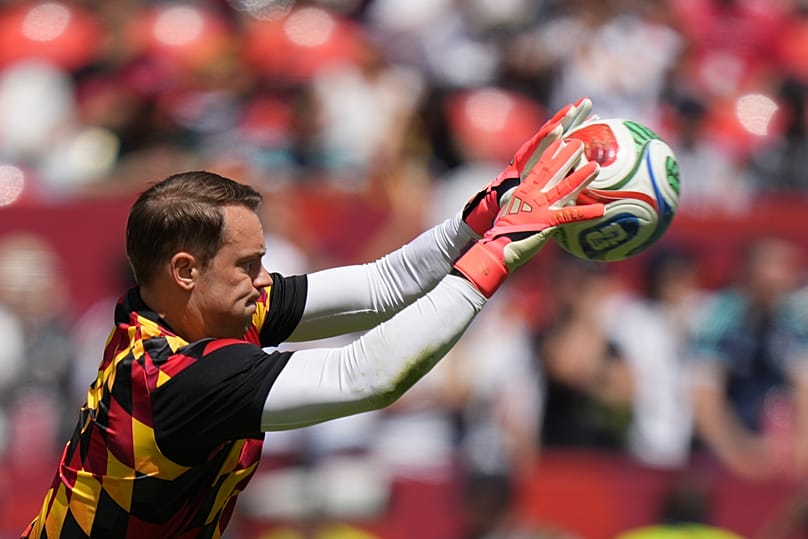 Con la sua 21ª presenza ai Mondiali contro la Costa d’Avorio Manuel Neuer è diventato il portiere con più presenze nel torneo.