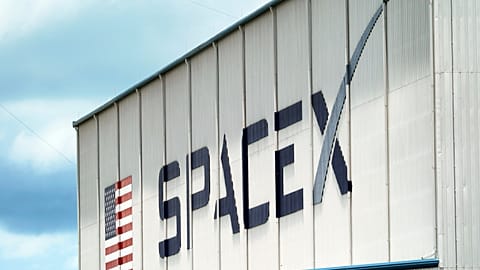 Un bâtiment du Centre spatial Kennedy de Cap Canaveral, en Floride, le 26 mai 2020.