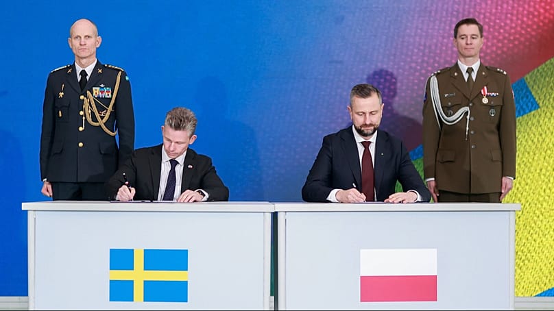 Władysław Kosiniak-Kamysz, wicepremier - minister obrony narodowej i Pål Jonson minister obrony Szwecji podpisali Memorandum of Understanding ws. okrętów podwodnych. 