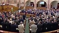 Állva tapsoltak a tiszás képviselők