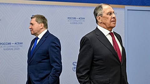 Le ministre russe des Affaires étrangères Sergueï Lavrov et le conseiller présidentiel pour la politique étrangère Iouri Ouchakov, 17 juin 2026.